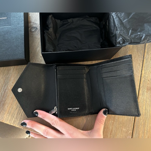 YSL Envelope Wallet - Picture 4 of 5